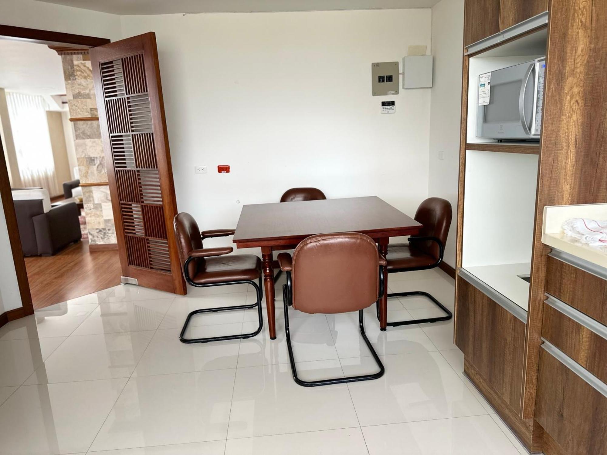 Instant Hotel - Departamento En Амбато Екстер'єр фото